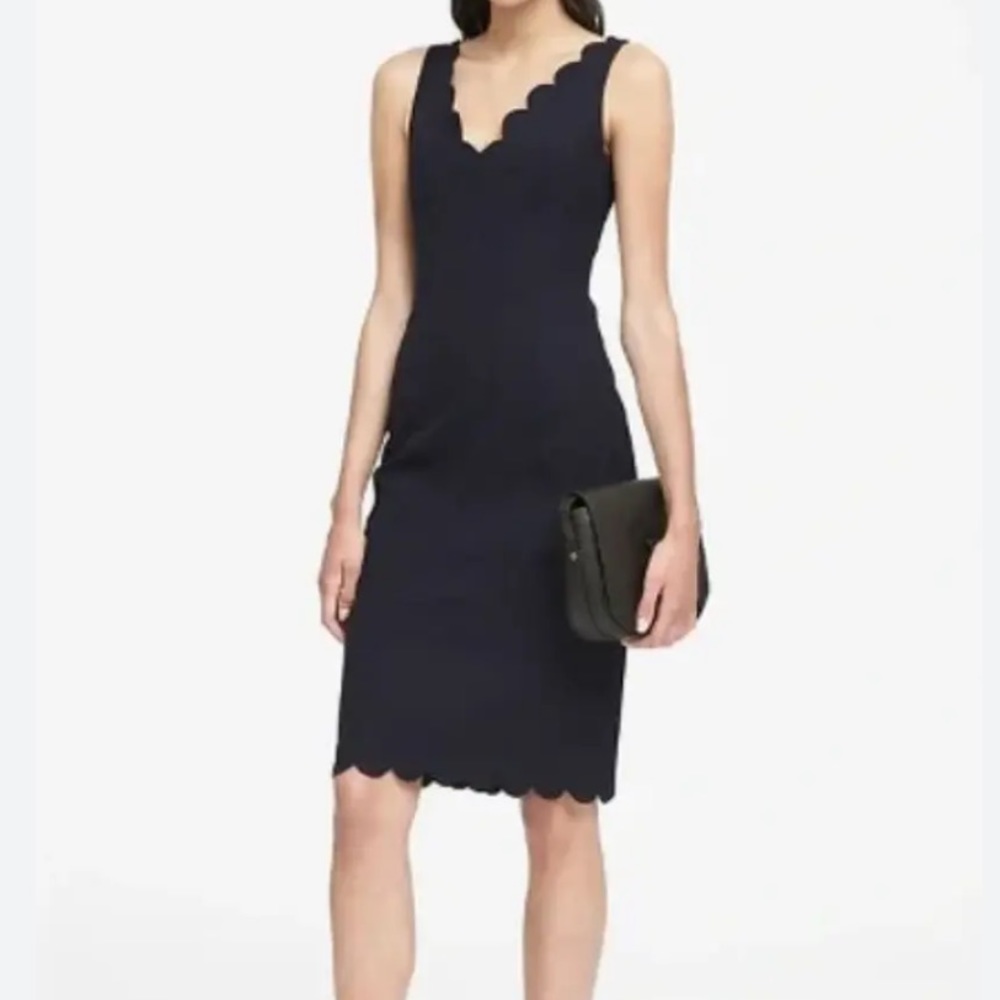 NWT Banana Republic Scalloped Bi-Stretch Sheath Dress, navy blue, size 16.